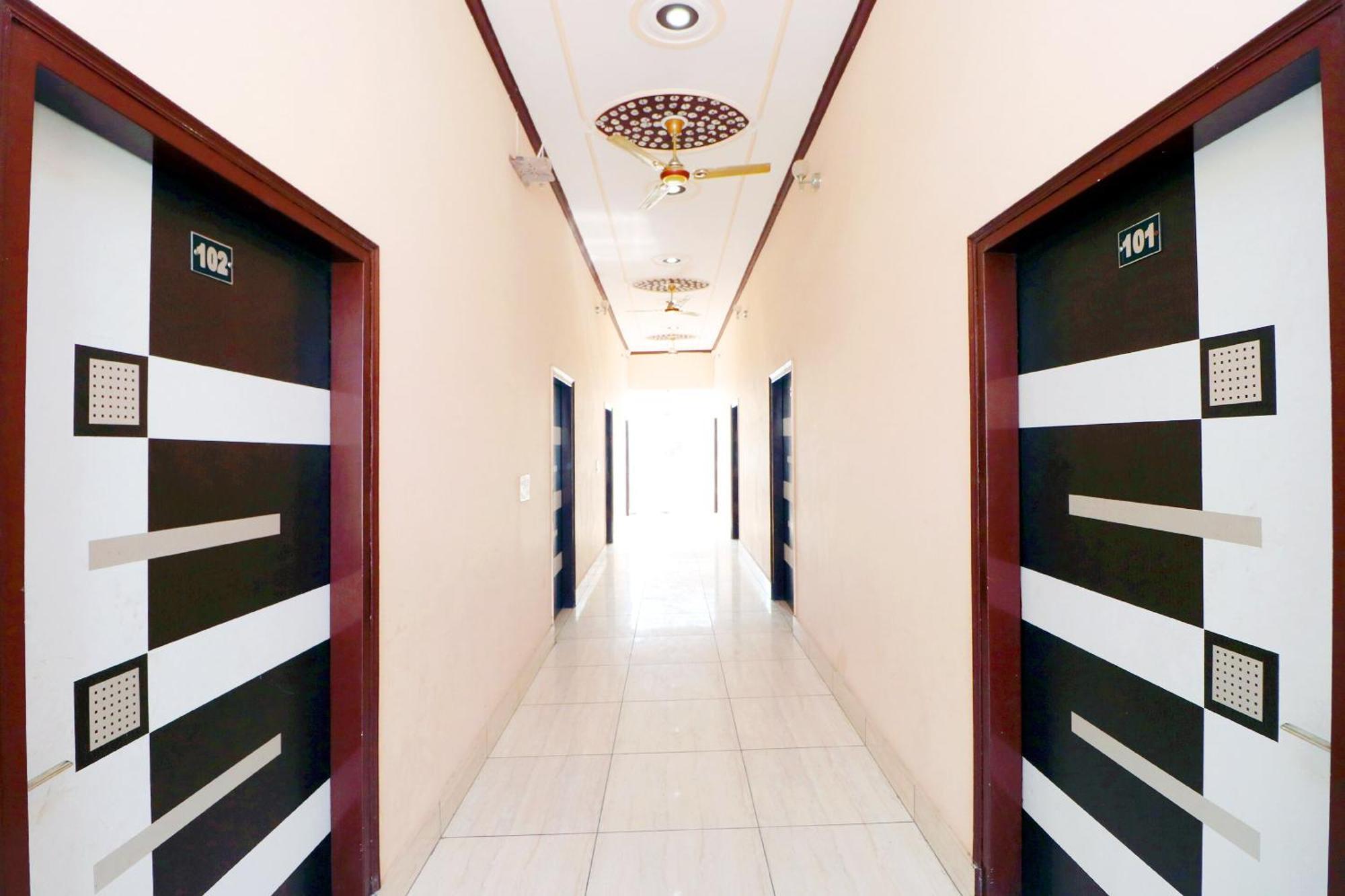 OYO 43293 Hotel Pushp Vatika Bhiwani Exterior foto
